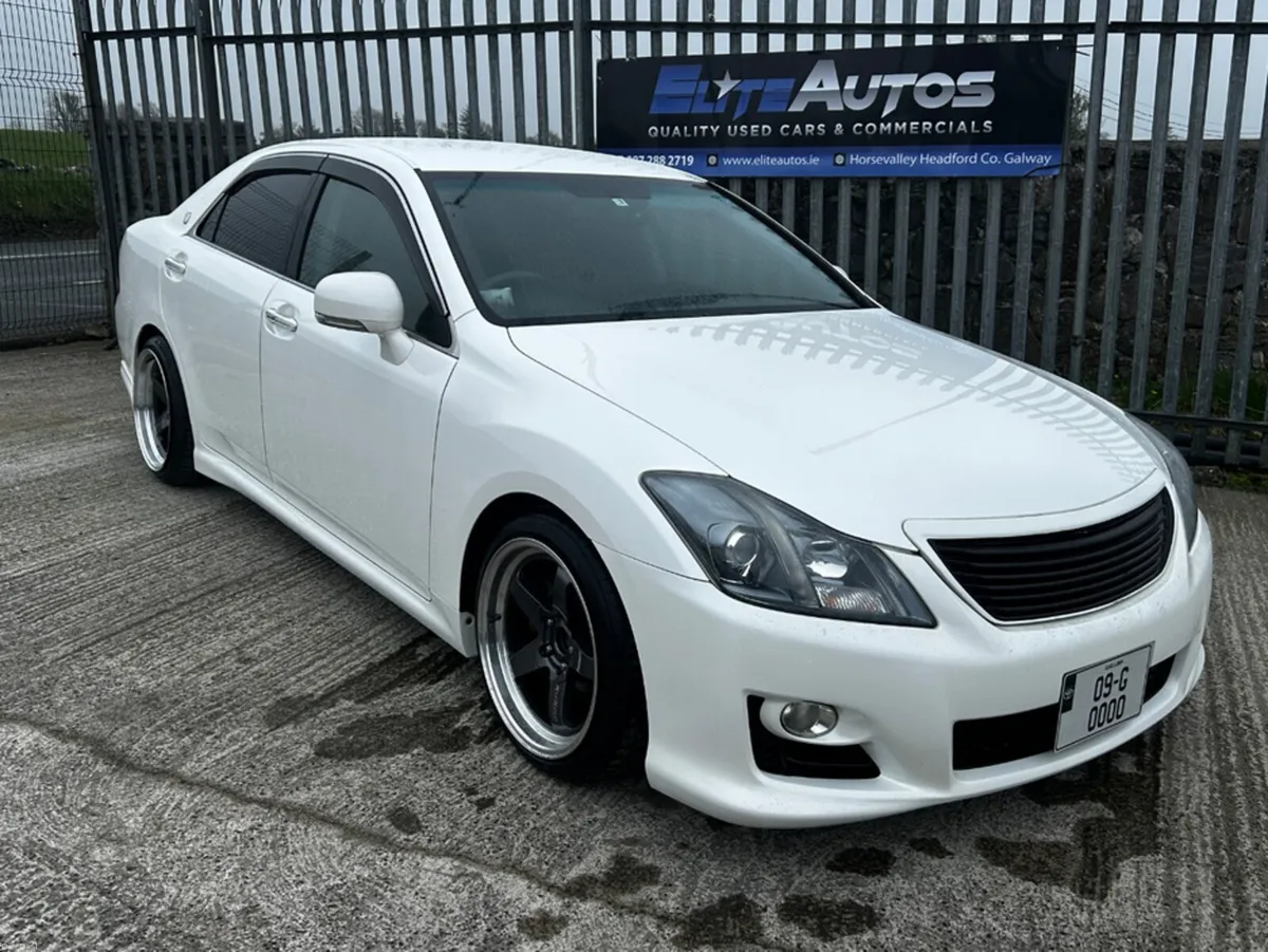 Toyota Crown Crown Athlete 3.5 V6 300HP - Image 1