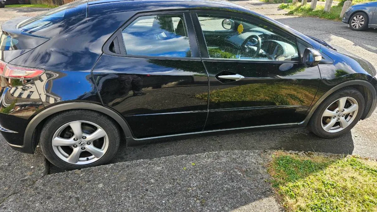 Honda civic - Image 1
