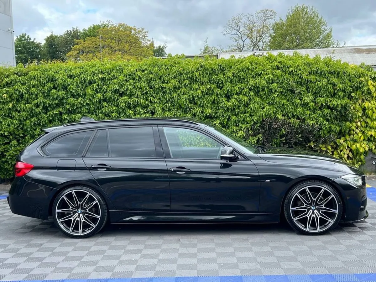 BMW 3-Series 320d M-SPORT COMPETITION TOURING // S - Image 2