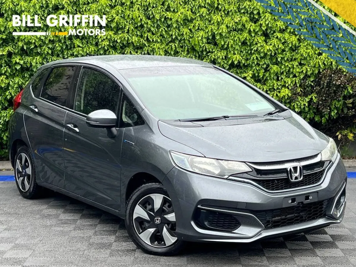 Honda Fit F-PACKAGE 1.5 HYBRID // REVERSE CAMERA / - Image 1