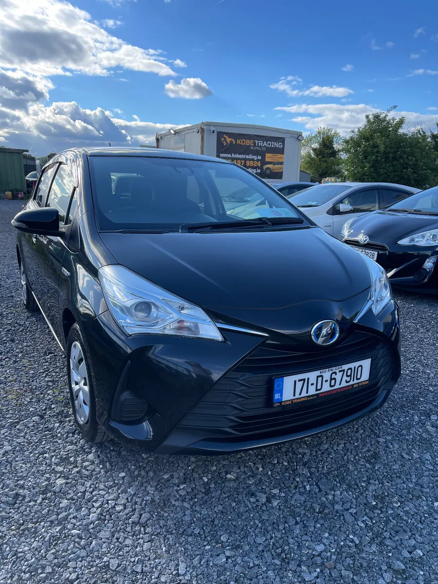 2017 Toyota Vitz 1.5 Hybrid Excellent Condition - Image 1