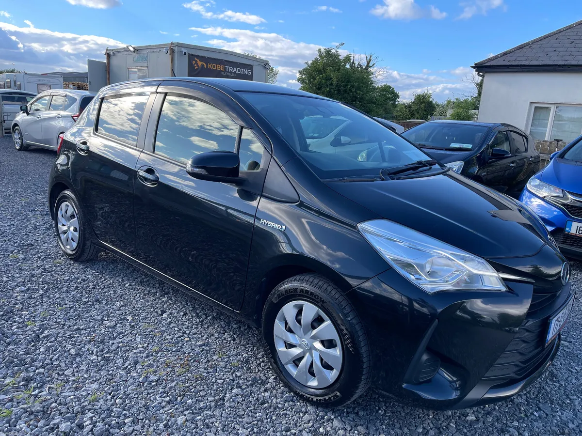 2017 Toyota Vitz 1.5 Hybrid Excellent Condition - Image 3