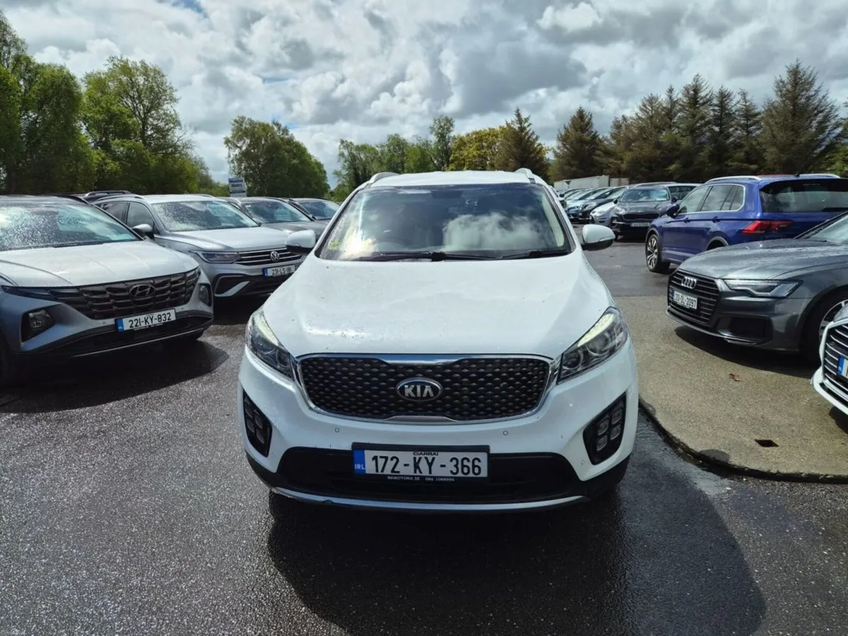Kia Sorento Platinum 4X2 5DR - Image 4