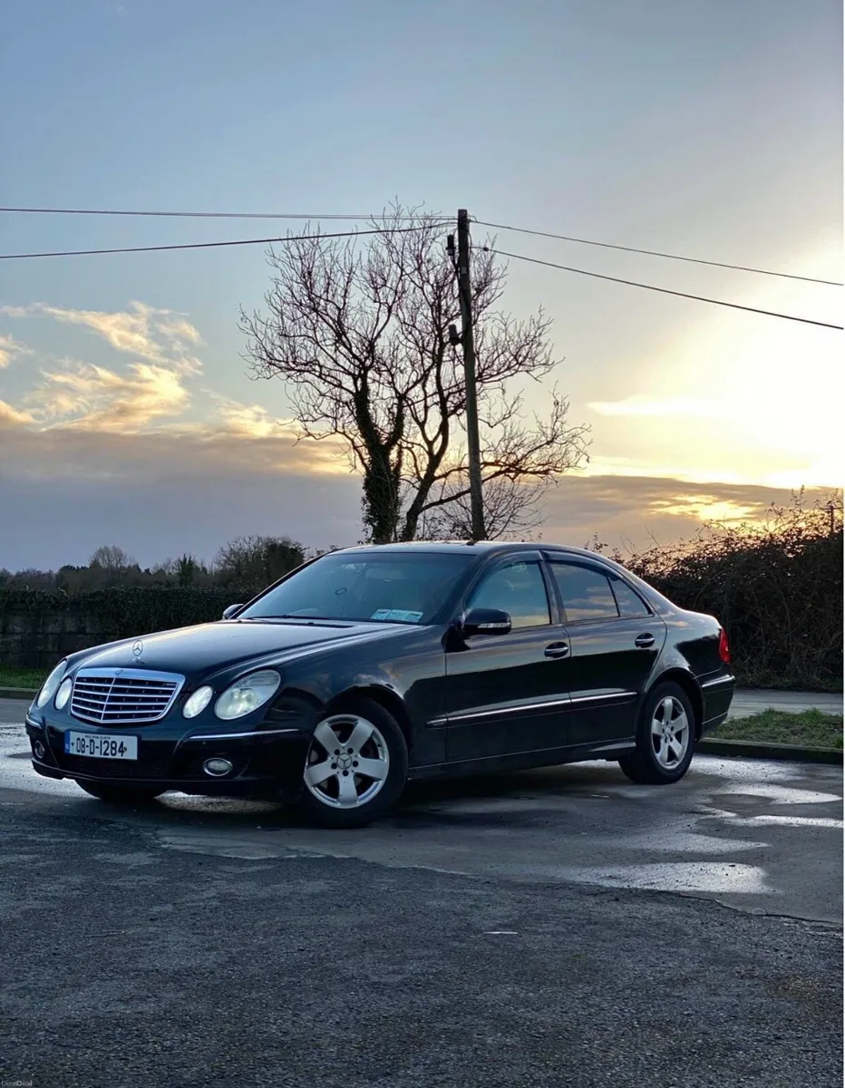 Mercedes Benz E220 CDI Class - Image 1