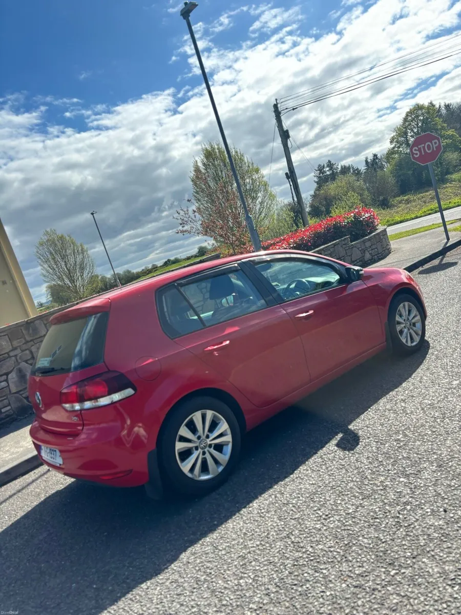 2011 Volkswagen Golf 1.6 TDI - Image 1