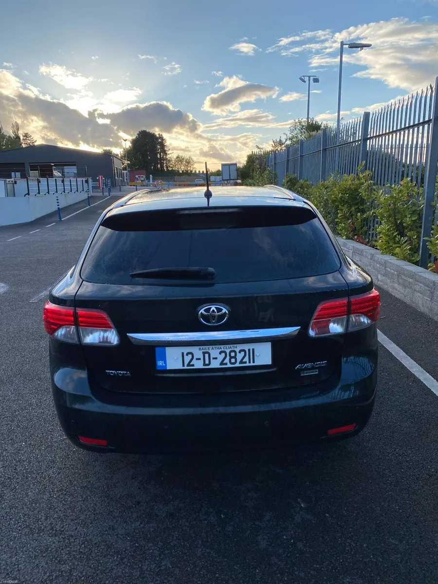 Toyota avensis - Image 4