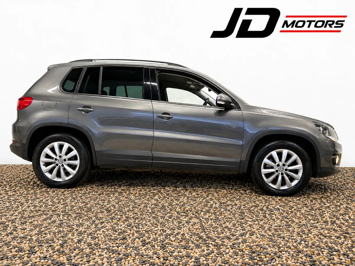 2015 VW TIGUAN 2.0 TDI 110 BHP * LOW KMS * - Image 2