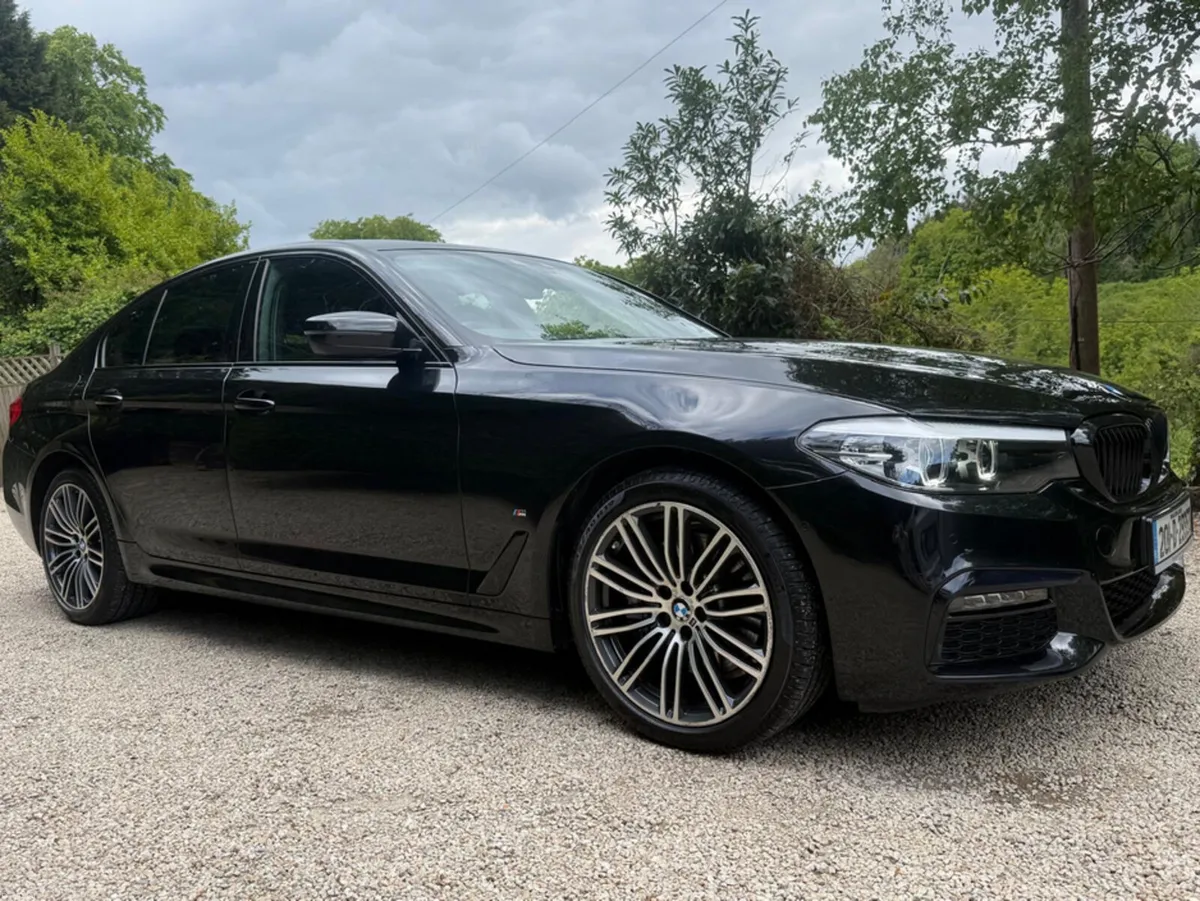 BMW 5-Series 530E  M SPORT *Only 62000km…*Apple Ca - Image 4