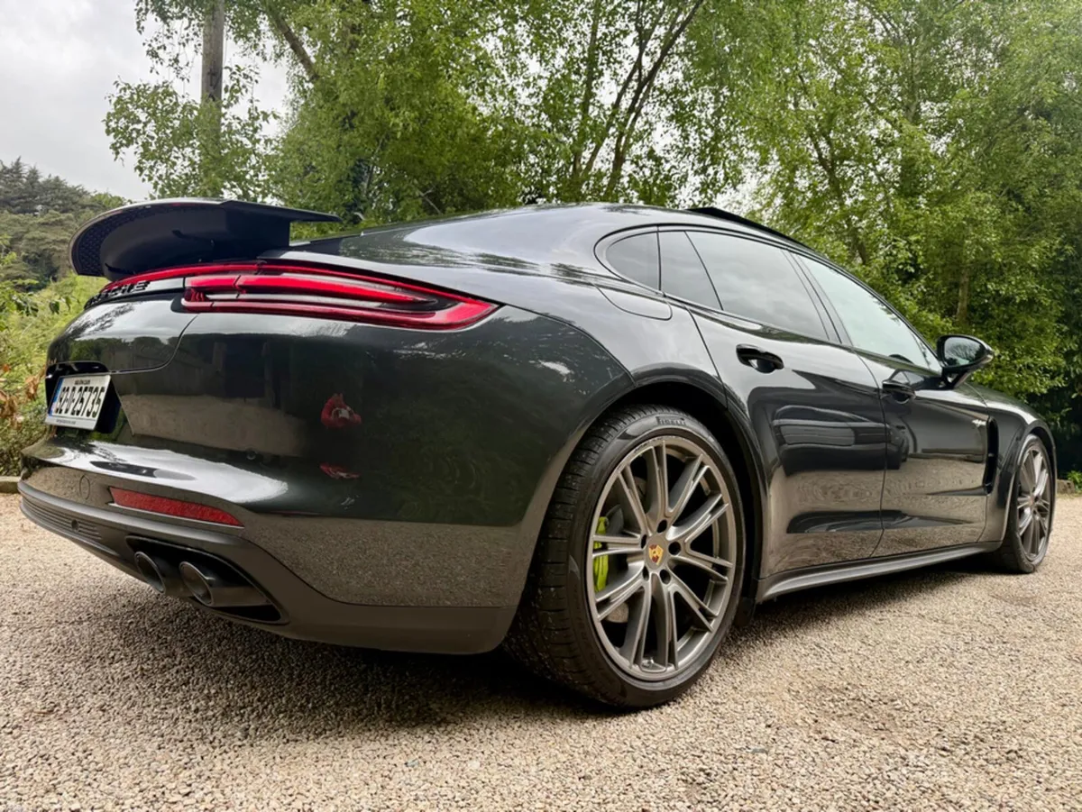 Porsche Panamera 4 E HYBRID 462PS - Image 4