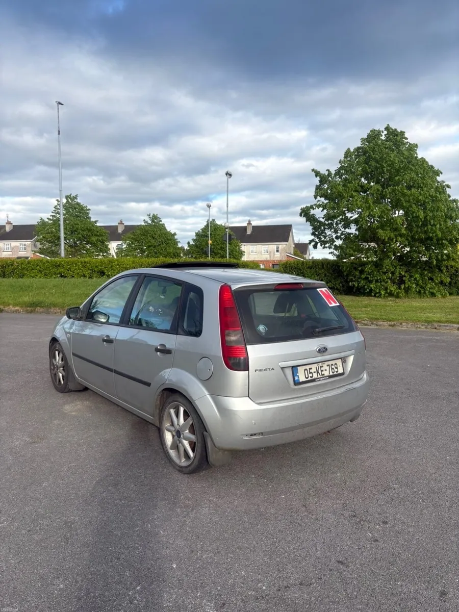 Ford Fiesta 2005 - Image 4
