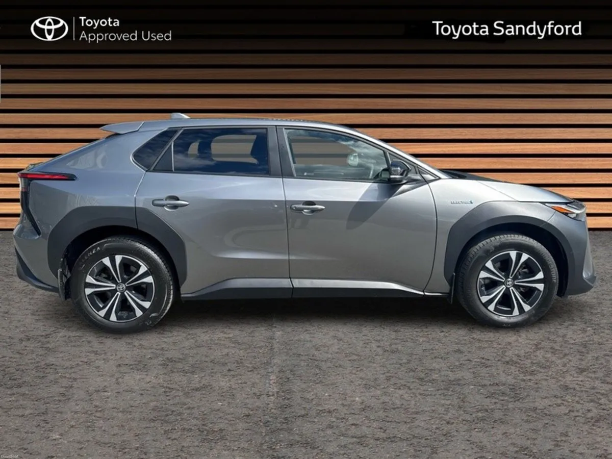 Toyota bZ4X SPORT 11KW EV AUTOMATIC // HEATED SEAT - Image 3