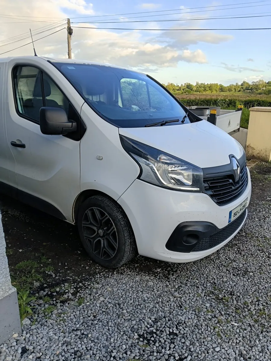 Renault traffic van - Image 3