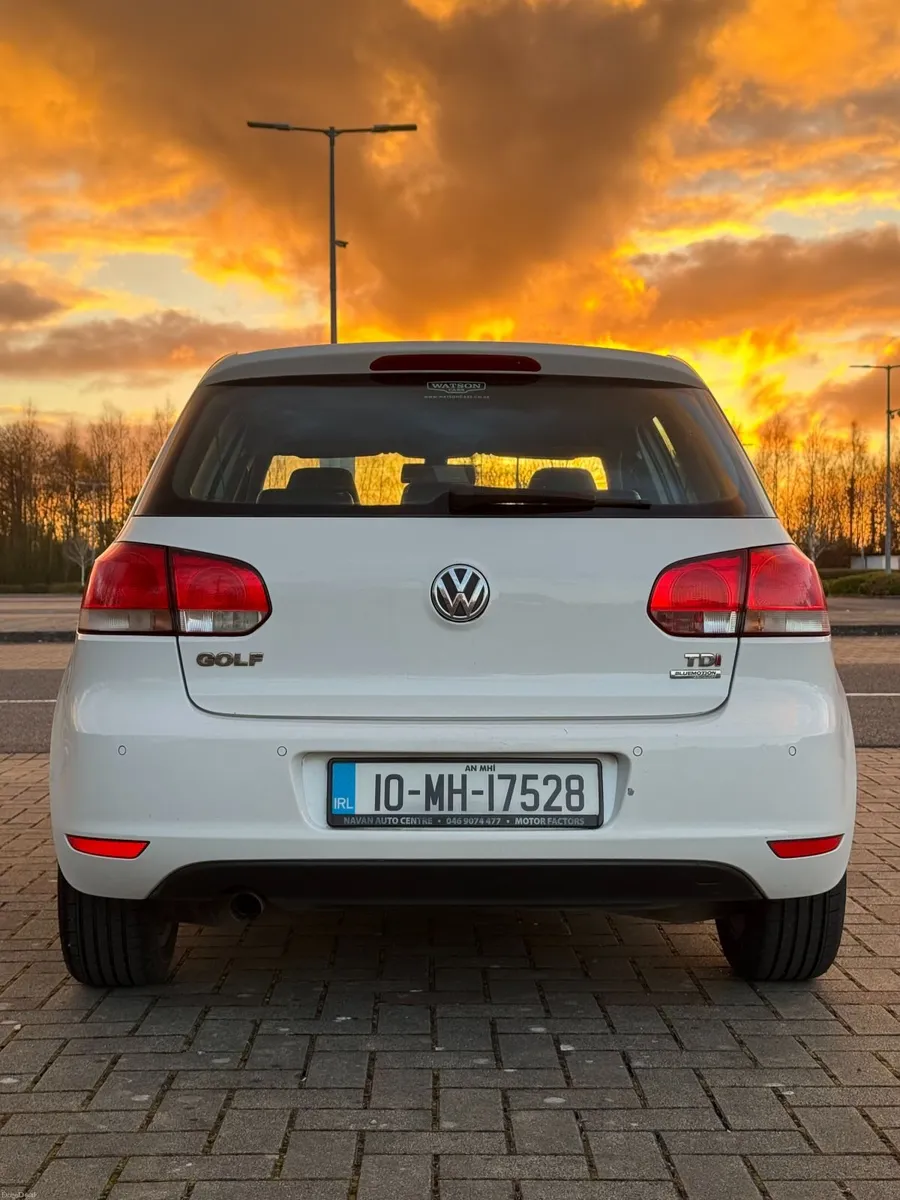Volkswagen Golf Mk6 1.6 TDI BlueMotion - High Spec - Image 3