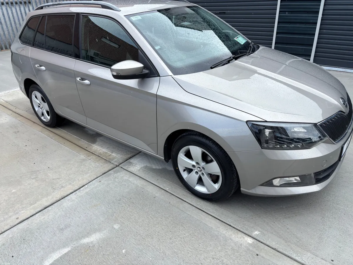 2016 Skoda Fabia 1.2 TSI 90 BHP AMBITION - Image 6