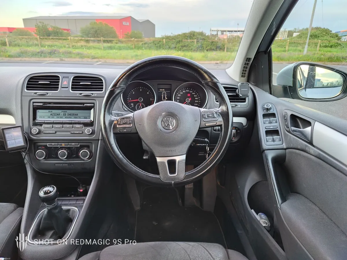 Volkswagen Golf 2.0TDI 140BHP 2011 - Image 4