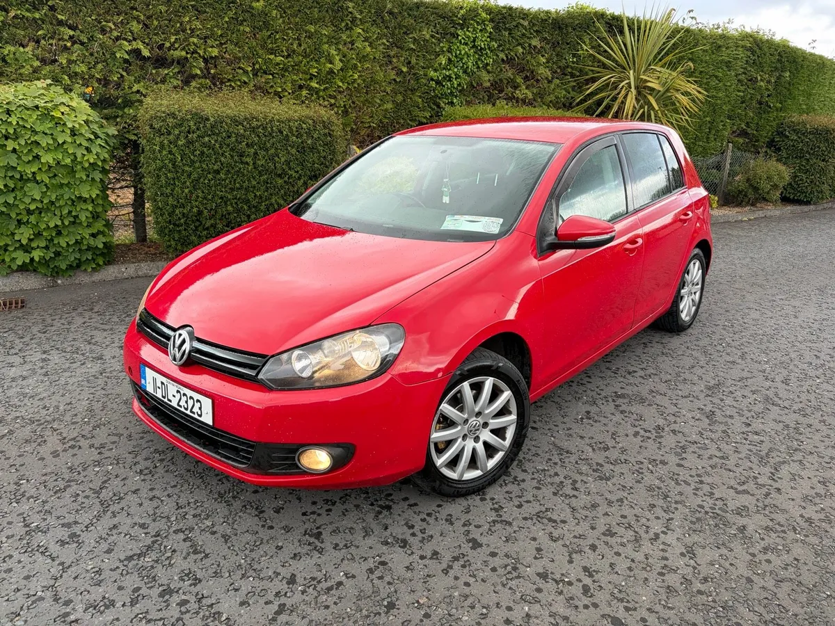 2011 Volkswagen Golf - Image 1