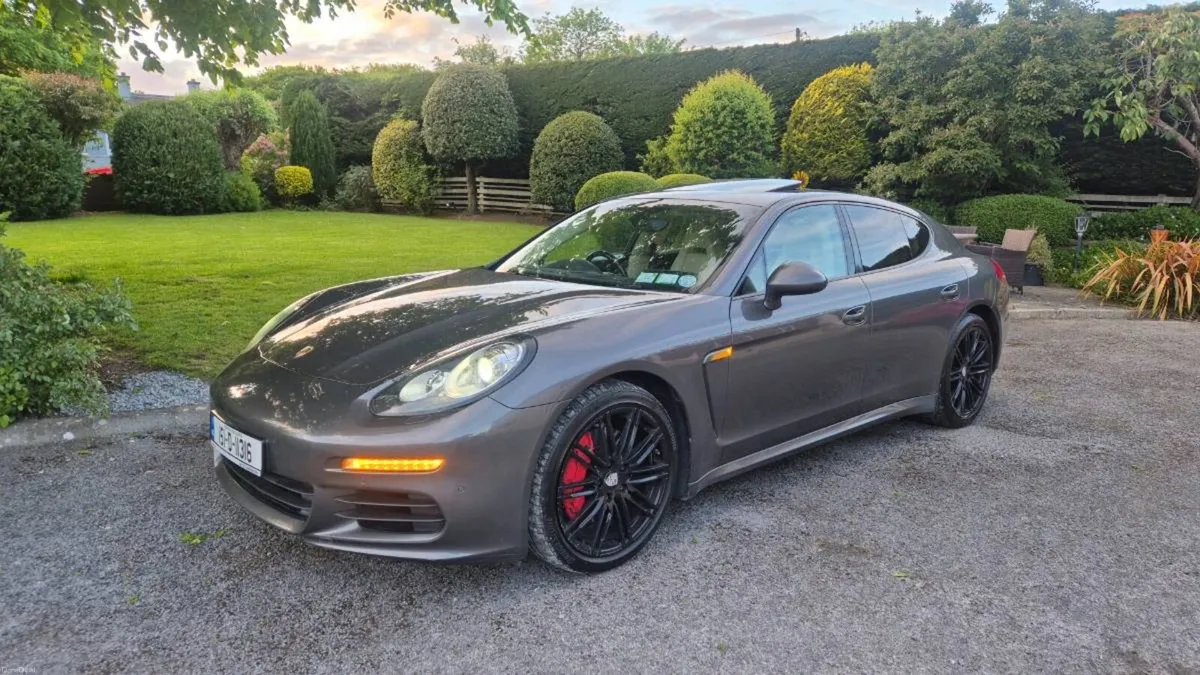 Porsche Panamera - Image 1