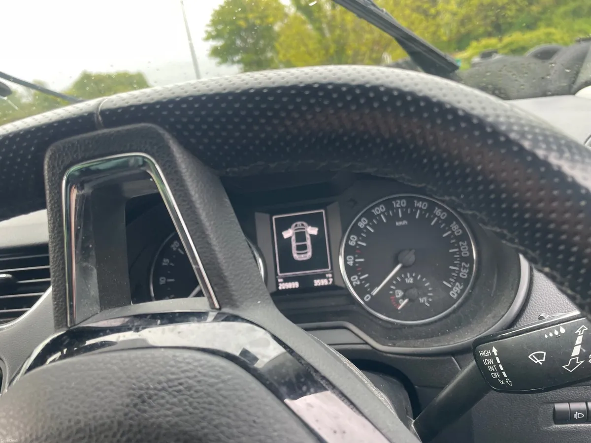 Skoda Octavia 2015 - Image 1