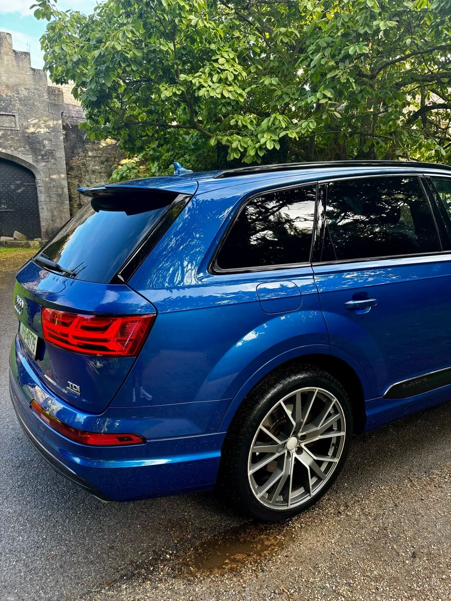 LOWEST MILAGE AUDI Q7 Sline 3.0 286 HP - Image 2