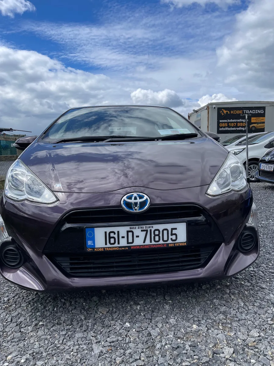 2016 Toyota Aqua 1.5 Hybrid cruise control - Image 3