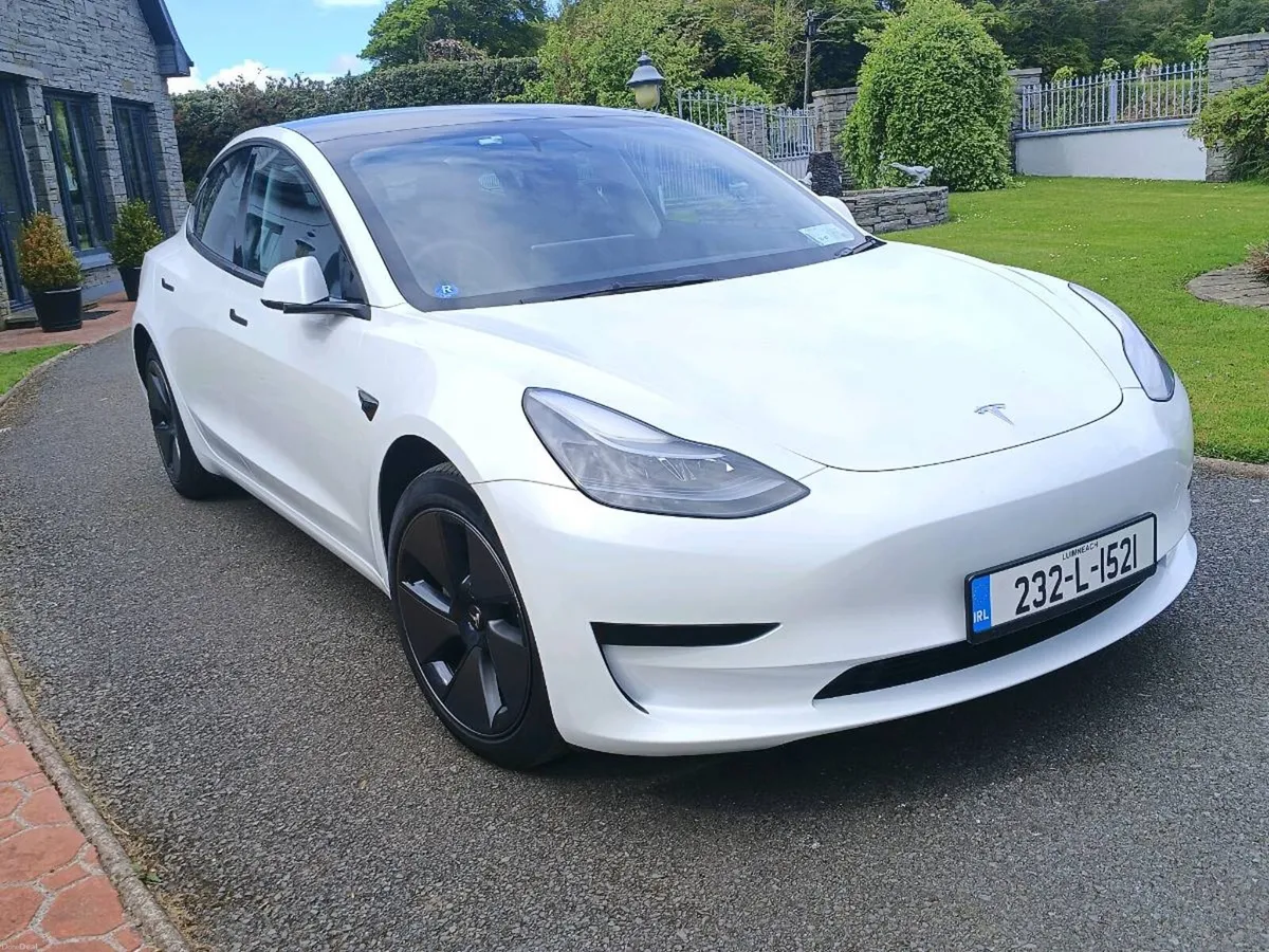 Tesla Model 3 Immaculate Condition - Image 1