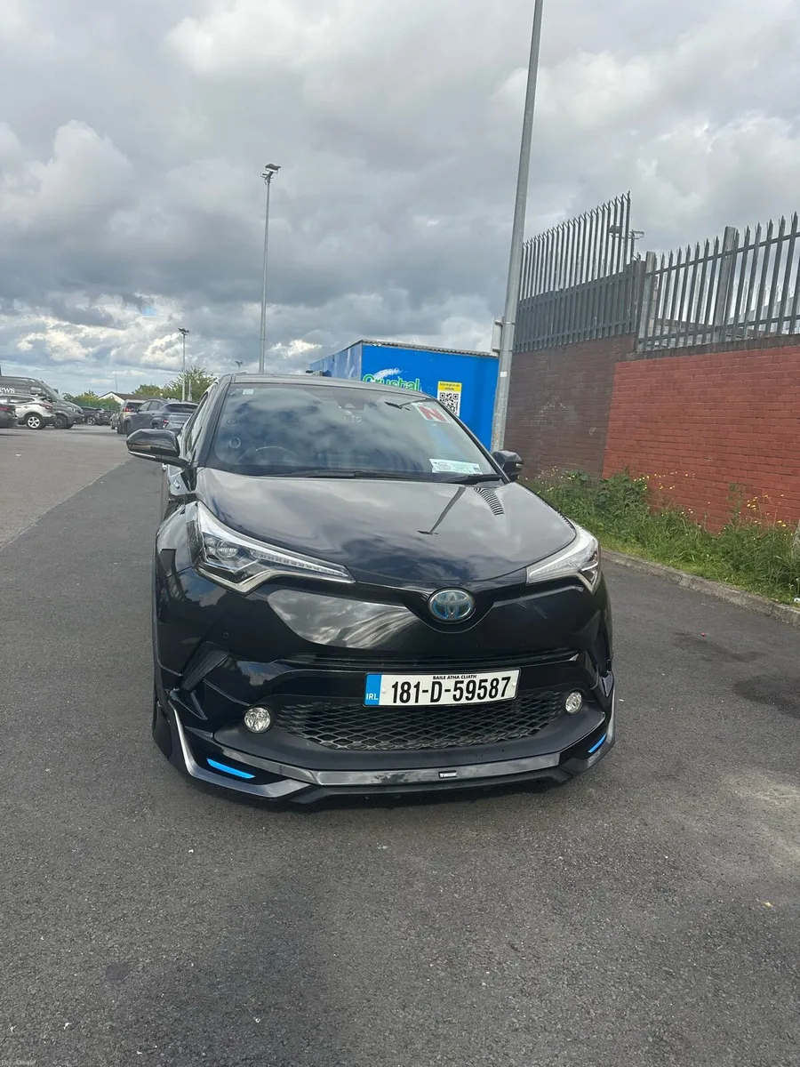 Toyota C-HR 2018 G LED Edition Hybrid. - Image 1