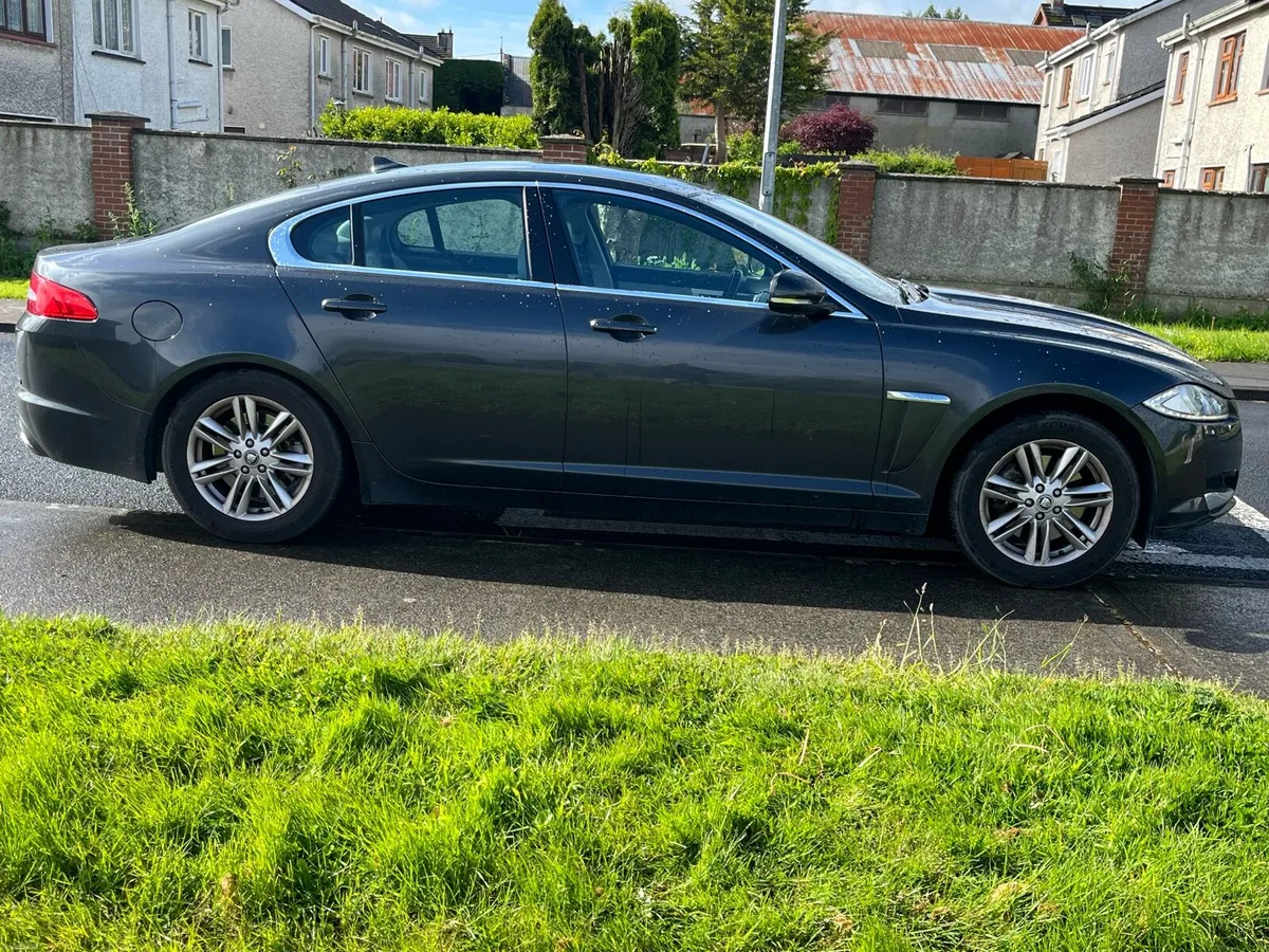 2014 Jaguar XF, 3.0L V6, Luxury, 150k km. - Image 2