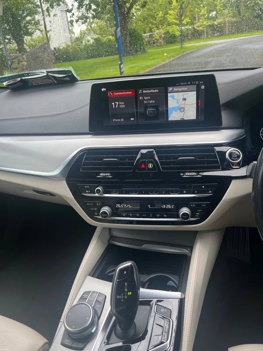 BMW 5-Series 2018 - Image 2