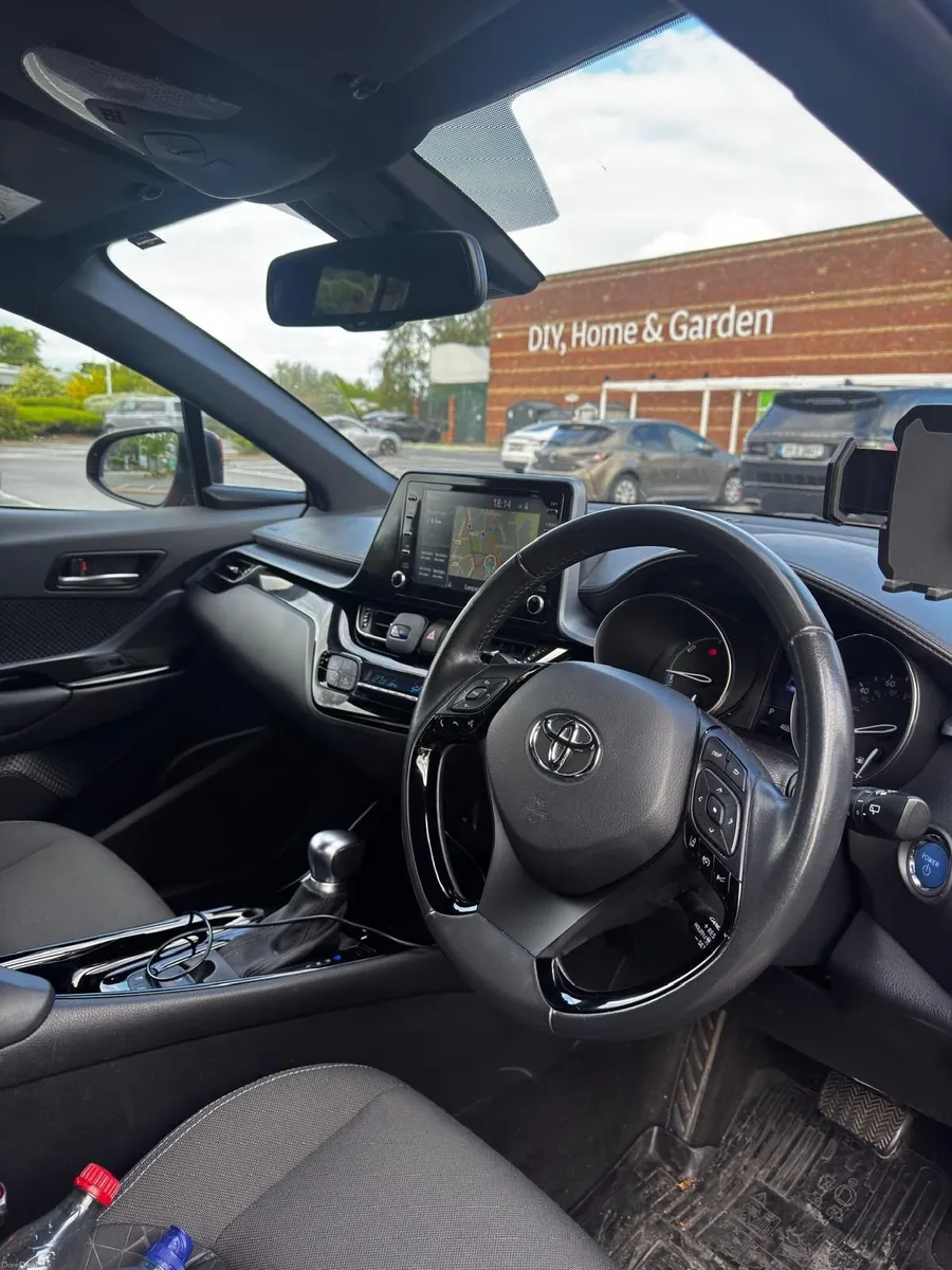 Toyota C-HR 2021 - Image 1