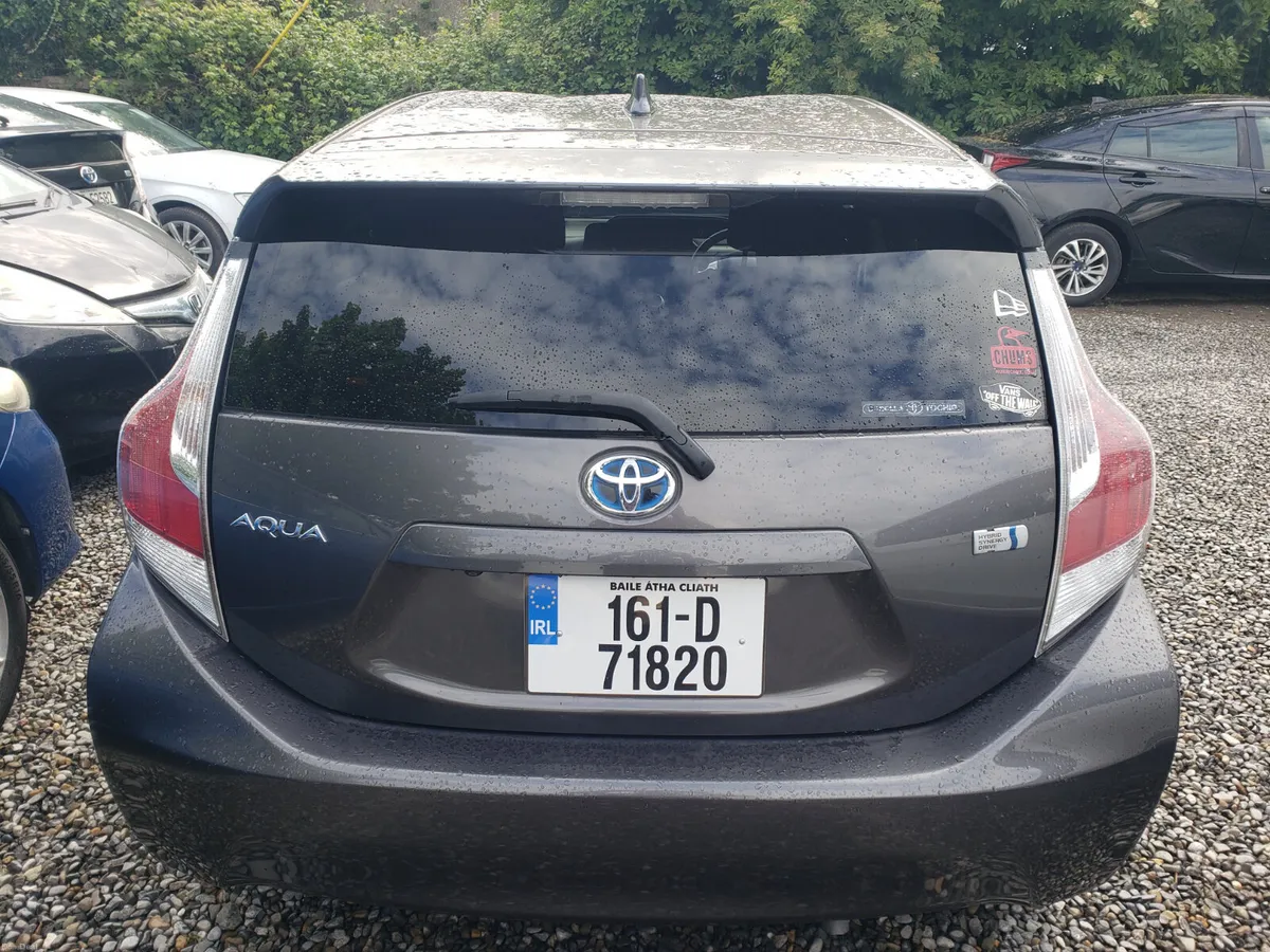 161D71820 toyota aqua - Image 2