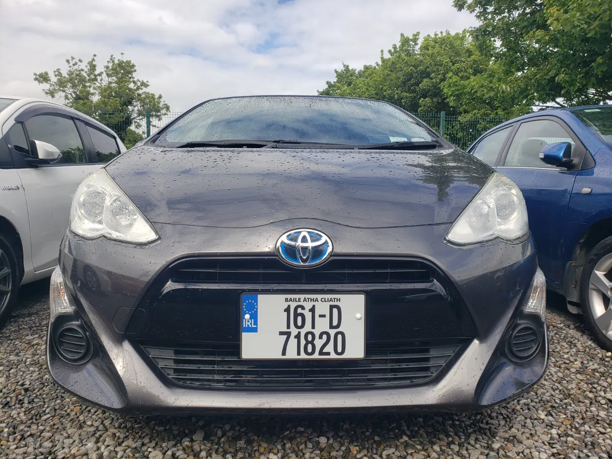 161D71820 toyota aqua - Image 1