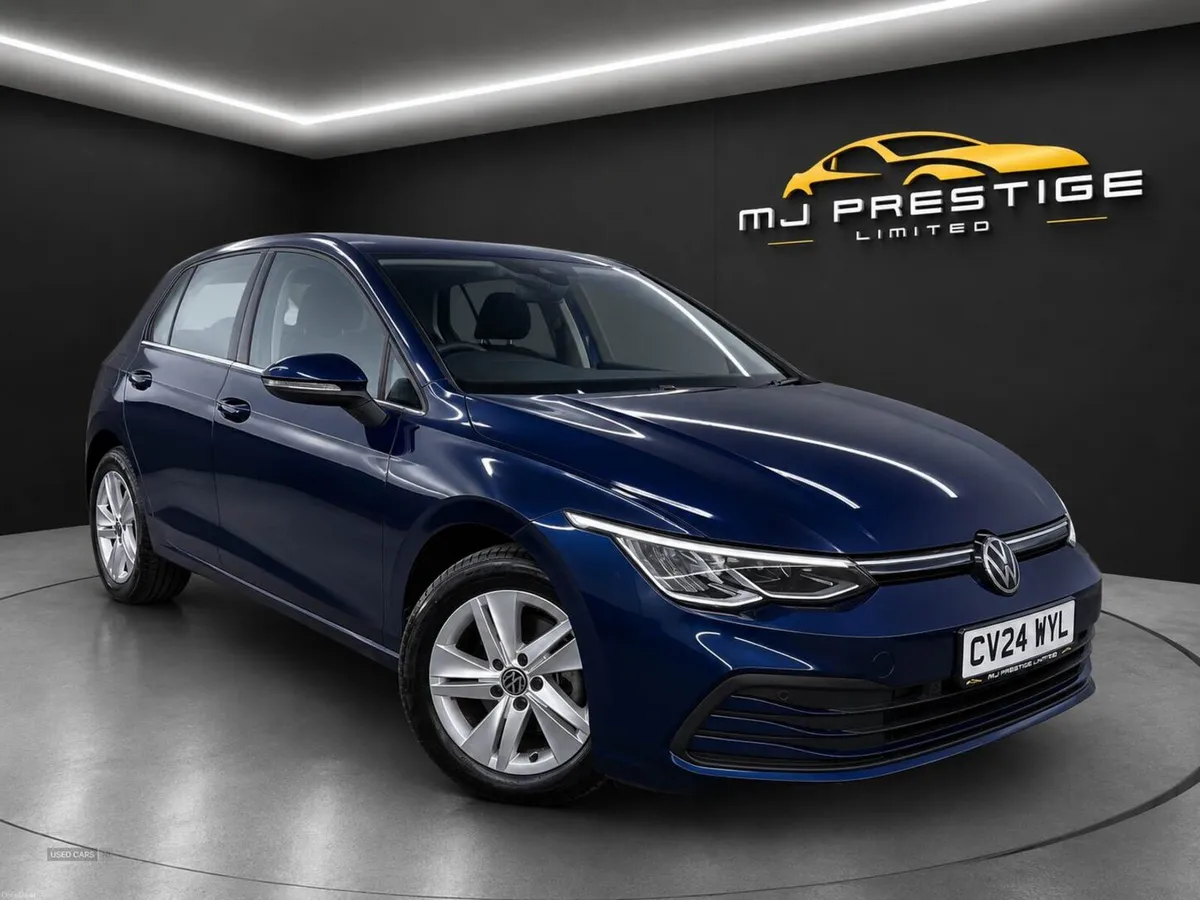 Volkswagen Golf DIESEL HATCHBACK - Image 1