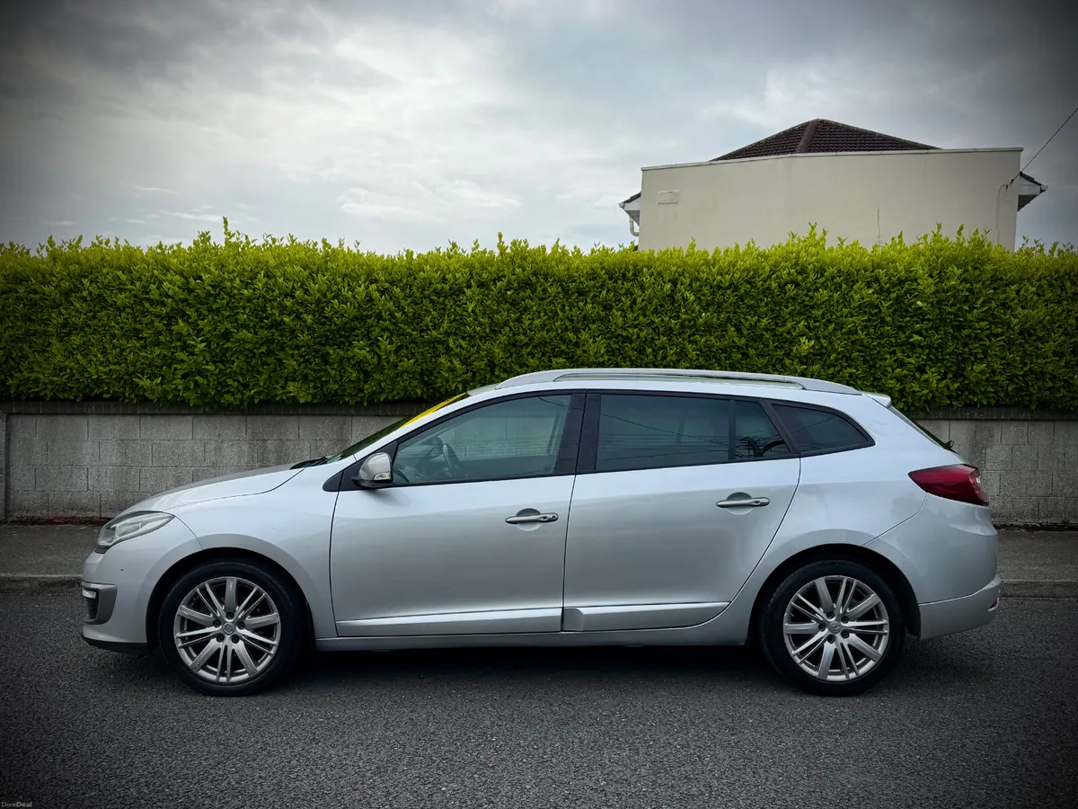 Renault Megane GT Line Estate Diesel. - Image 3