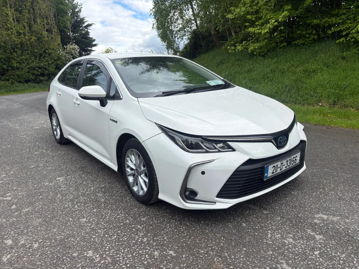 Toyota Corolla 2021 1.8 Hybrid Private Low Miles - Image 1