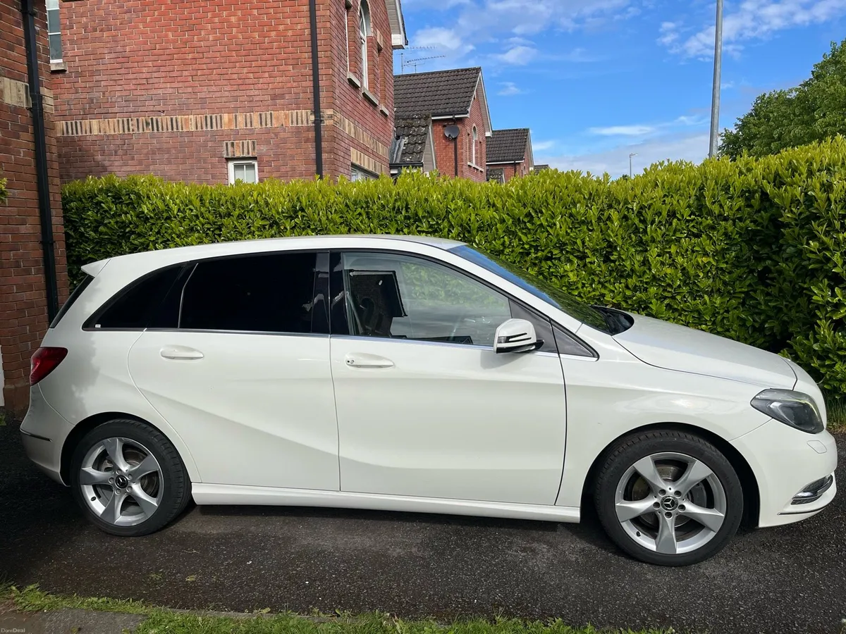 Mercedes-Benz B180 1.6 Petrol Sport - Image 4
