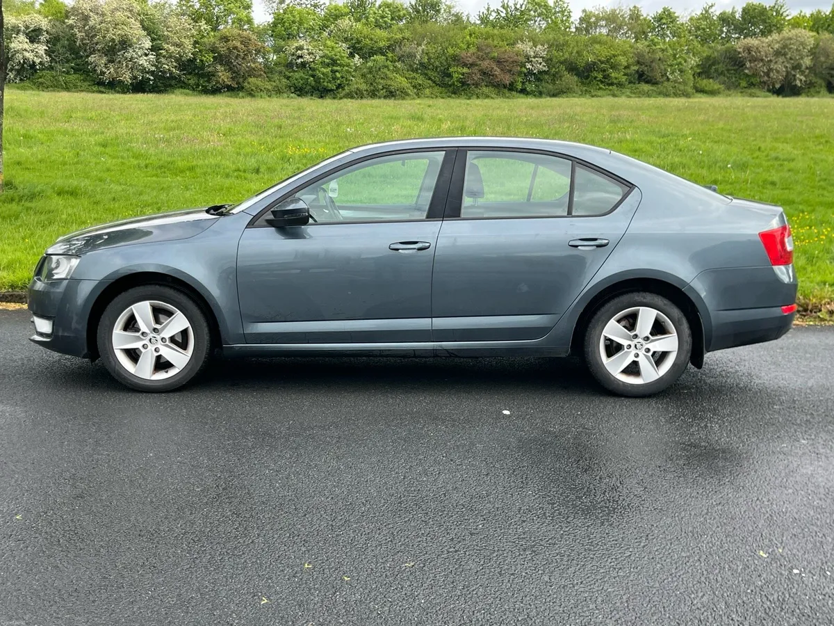 2014 Octavia, 1 Owner, only 130k km - Image 1