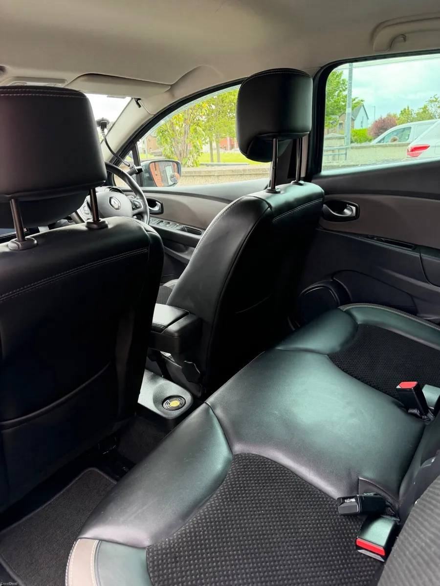 Automatic Renault Clio (Lutecia) 2017 -Low Mileage - Image 3