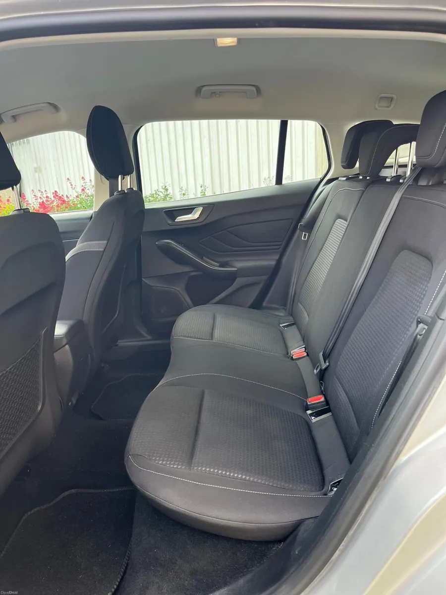 Ford Focus 2021 - Image 3