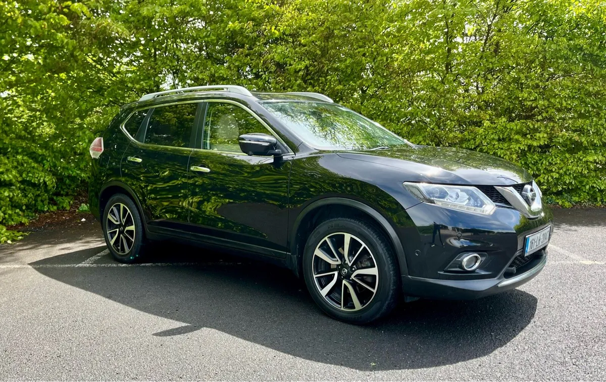 Nissan X-Trail 1.6dci Tekna 4x4 High Spec 7 Seater - Image 1