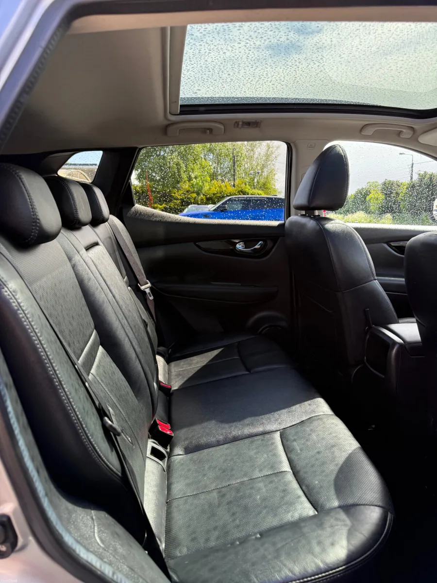 2017 Nissan Qashqai SV Premium 1.5 Diesel -Low KMs - Image 4