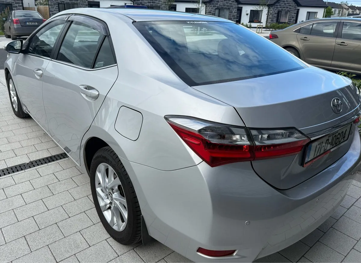 Car - Image 4
