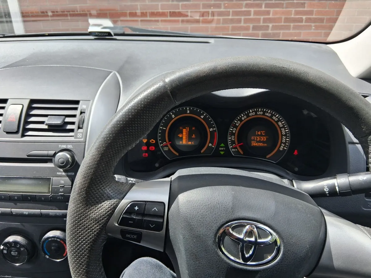 Toyota Corolla 2011 NCT Jun 27 - Image 3