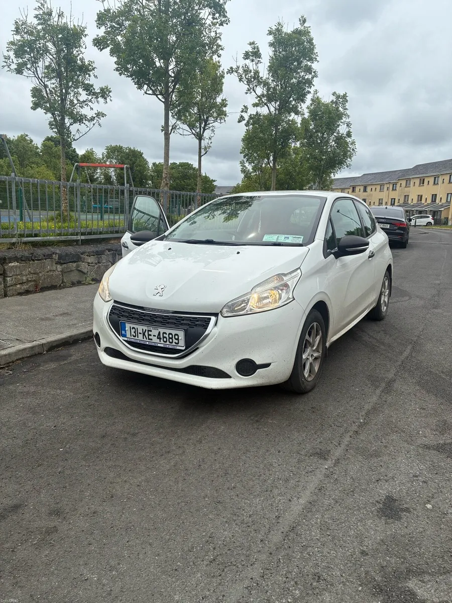 Peugeot 208 1.0 VTI Access (68) 3DR, 2013 - Image 3