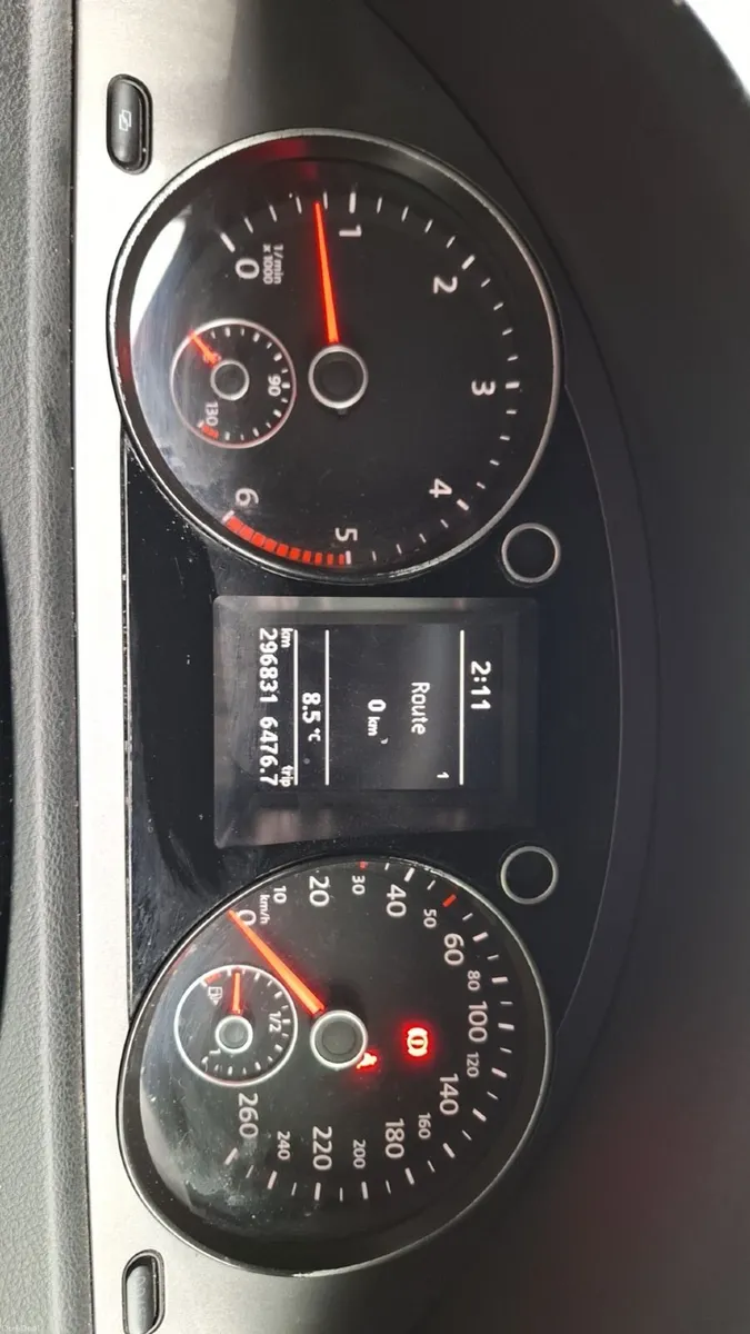 Volkswagen Passat 2010 - Image 4