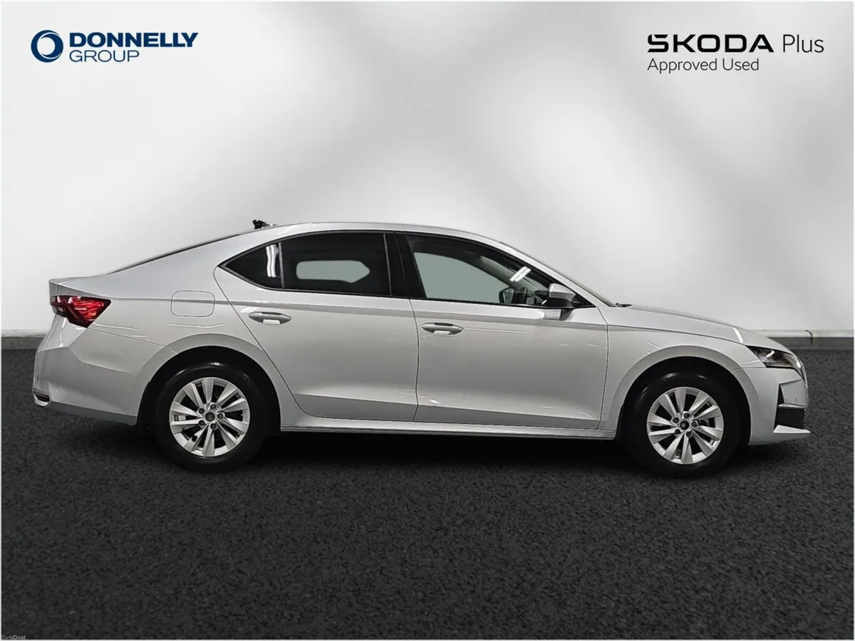 Skoda OCTAVIA Hatchback SE Technology - Image 4