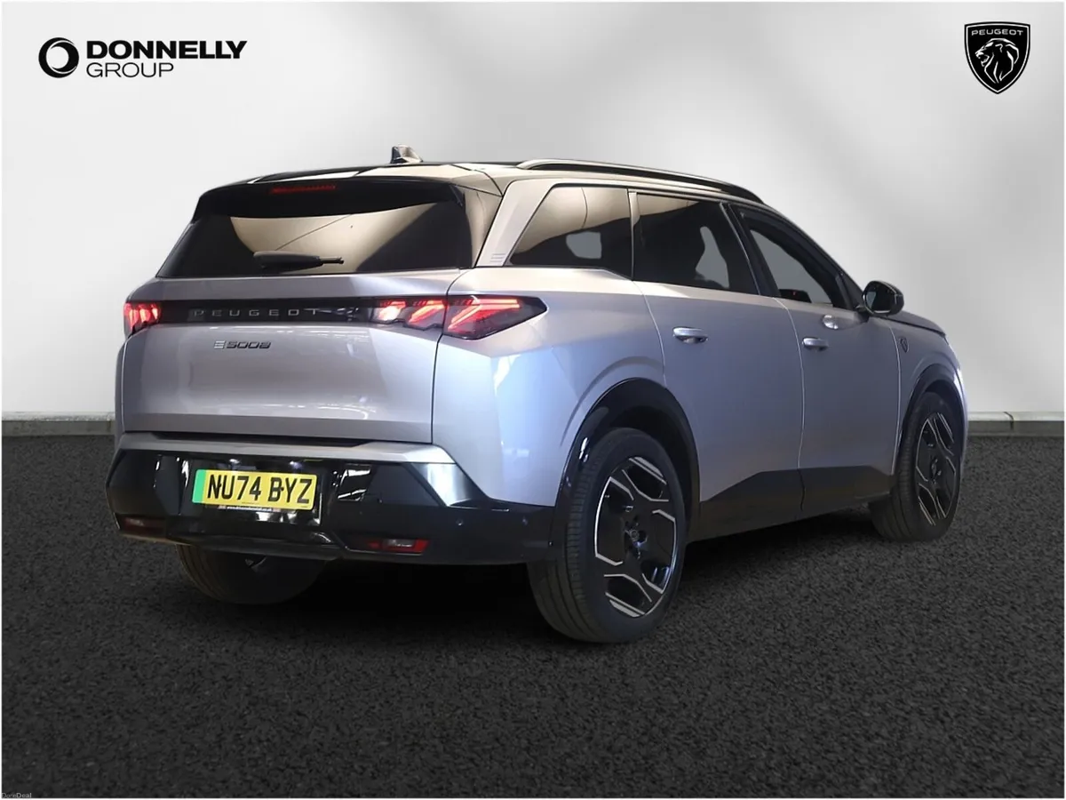 Peugeot 5008 E- Electric Estate GT - Image 2