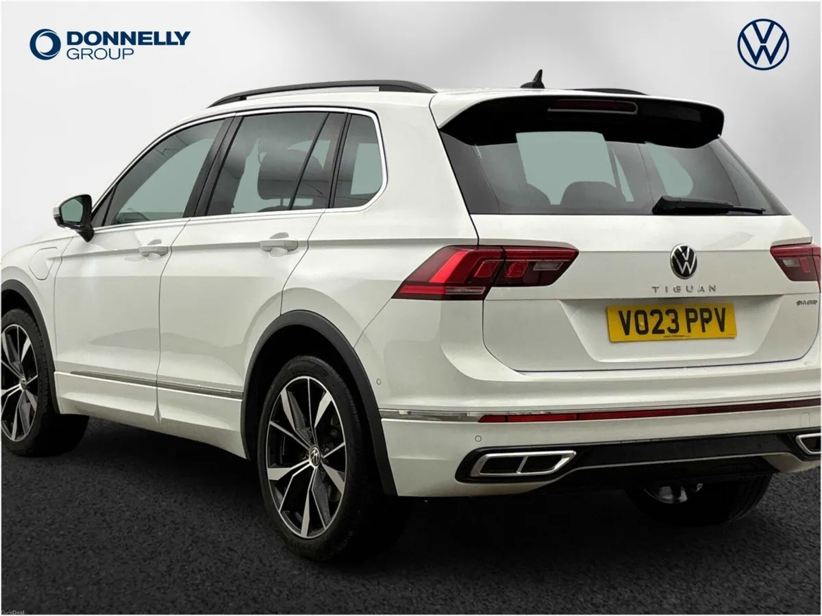 Volkswagen Tiguan Estate R-Line - Image 3