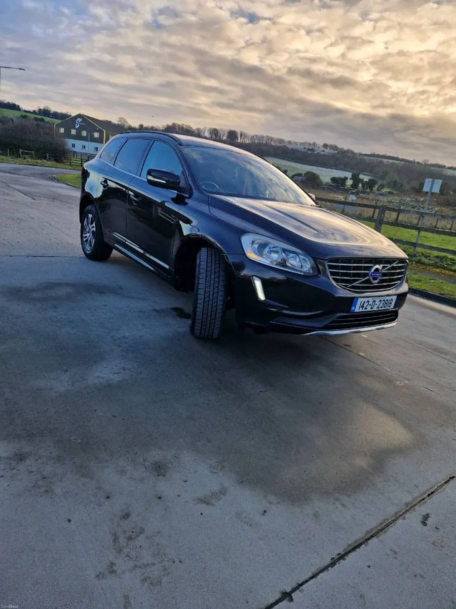 VOLVO CX60 Nice SUV - Image 1