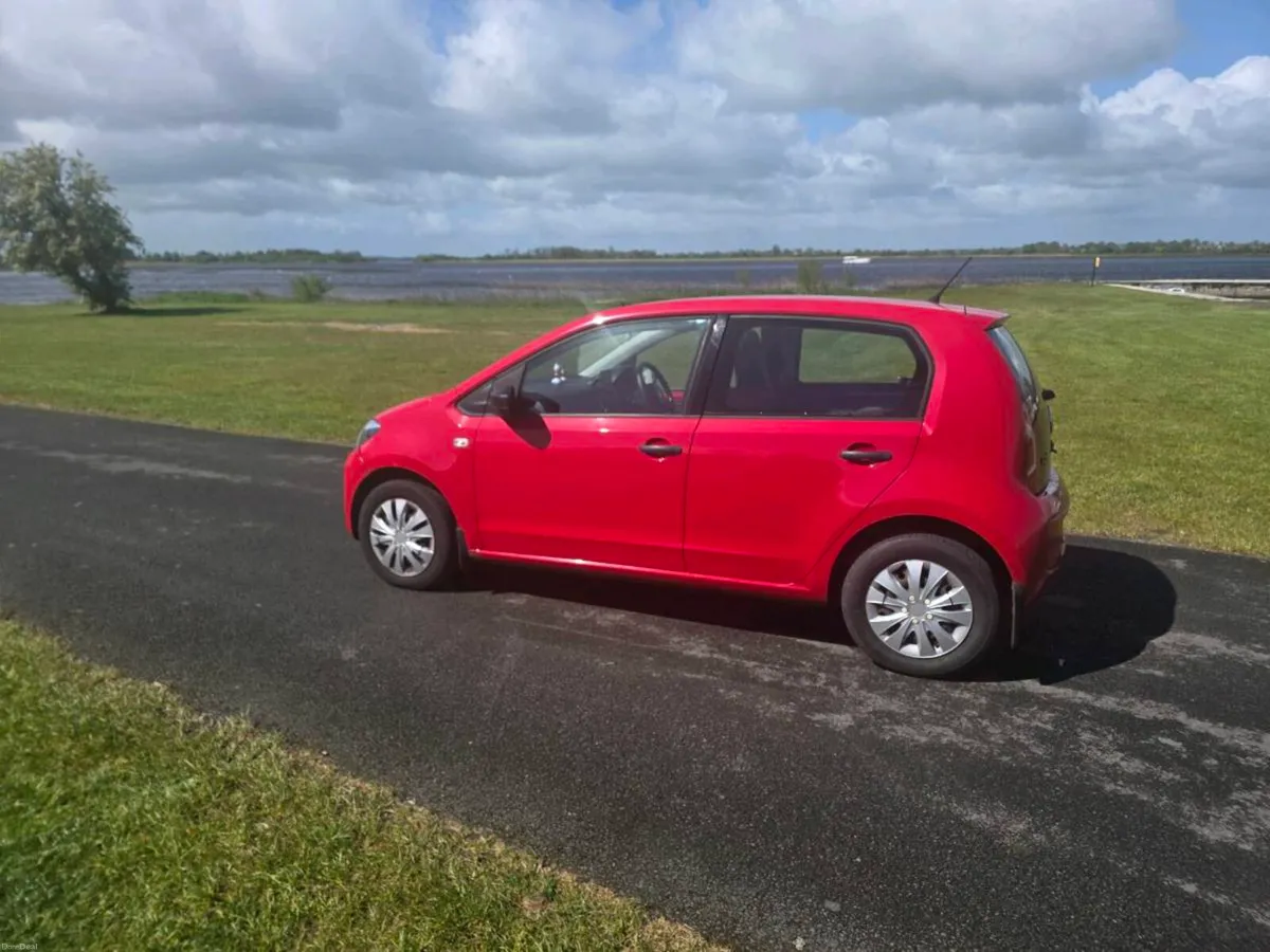 2015 Volskwagen UP - Image 2