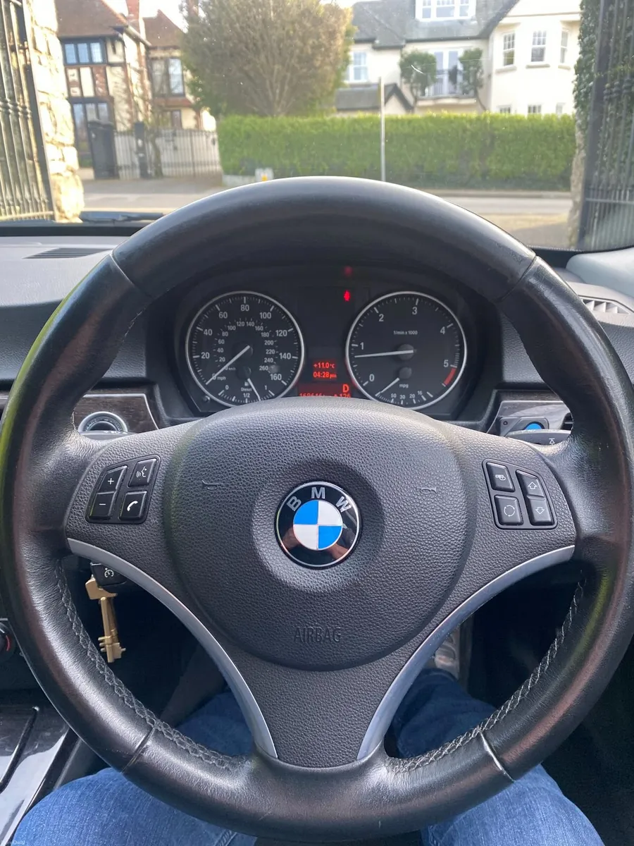 BMW 3-Series Touring 2012 - Image 5